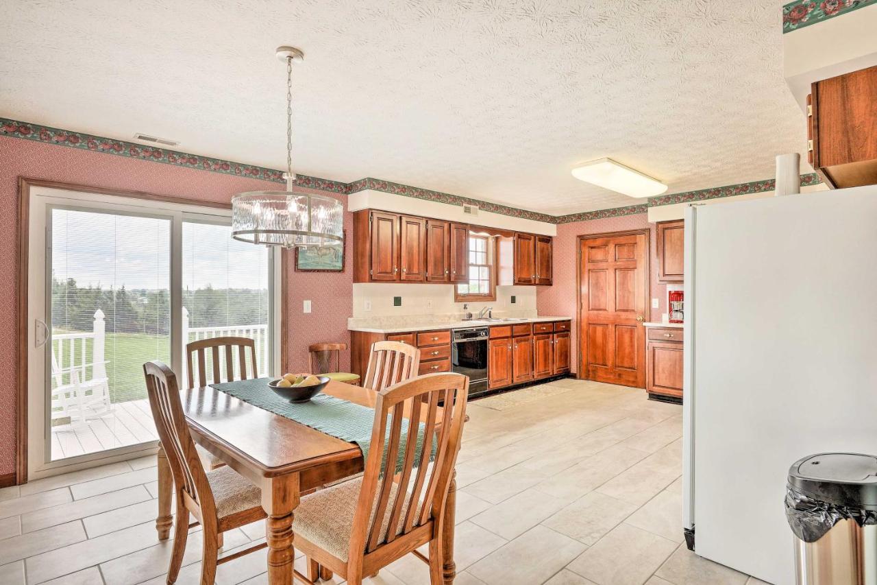 Charming Williamstown Retreat With Private Yard Villa Екстериор снимка