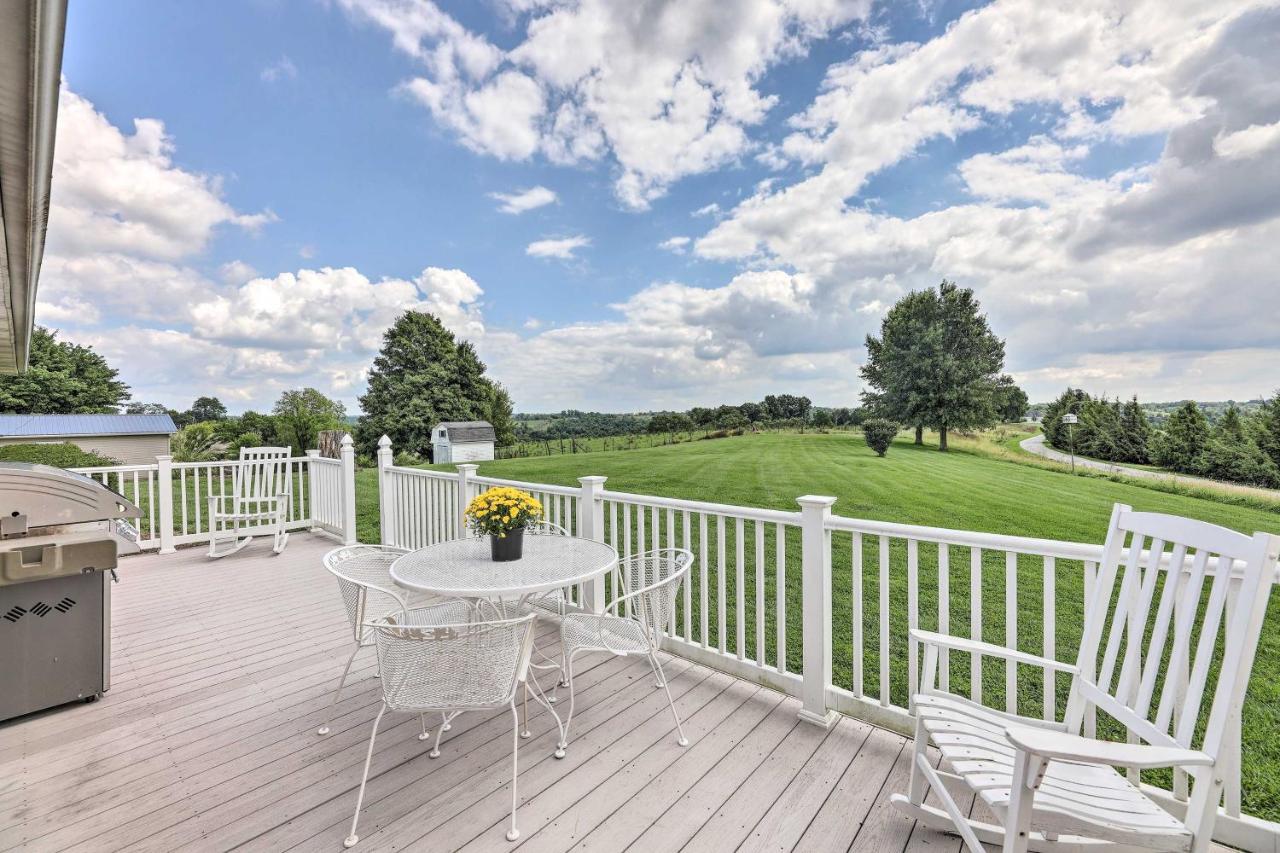 Charming Williamstown Retreat With Private Yard Villa Екстериор снимка