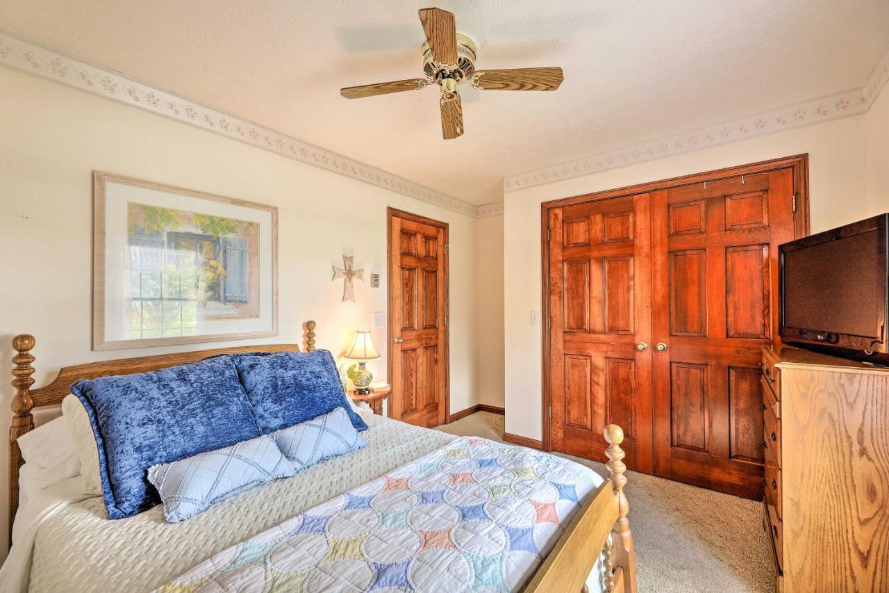 Charming Williamstown Retreat With Private Yard Villa Екстериор снимка